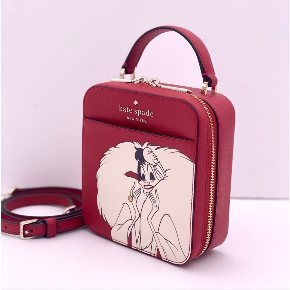 🍓 Kate Spade X Disney 🍓 Cruella Makeup
Cosmetic Bag - Picture 13 of 16